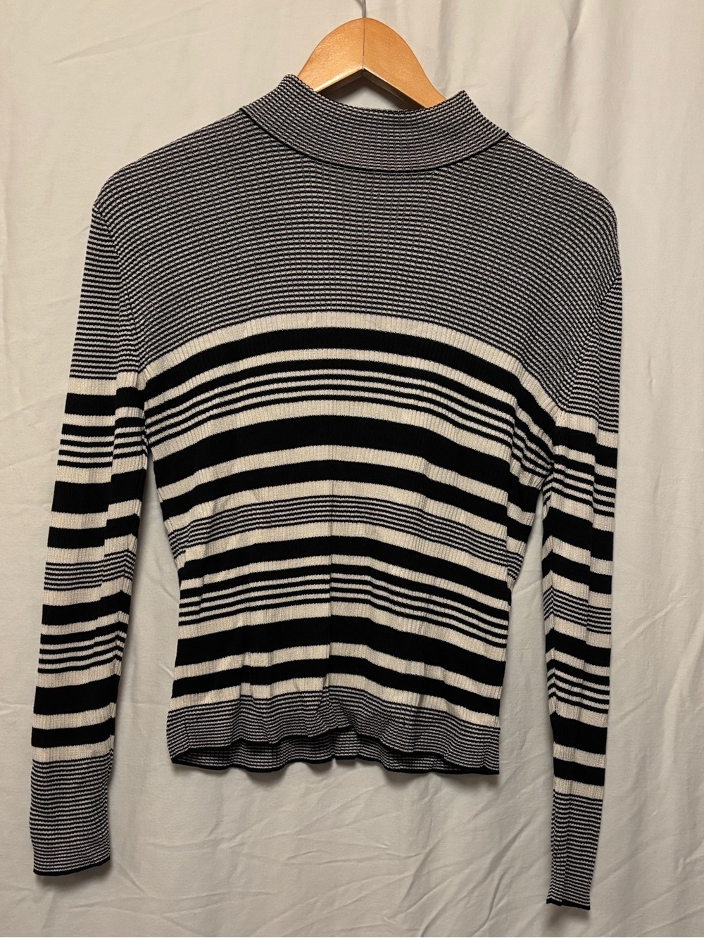 Biline For Canada 100% Silk  Premium knitwear Striped long sleeve mock neck